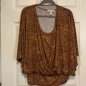 The Muses Lounge Top